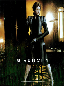 Meisel_Givenchy_Fall_Winter_1998_99_03.thumb.png.40b30ee3365cdf30fdaf0468f8304eed.png