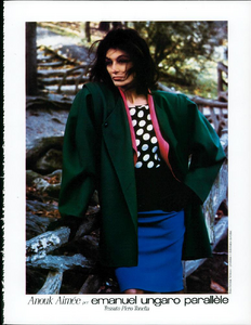 Newton_Emanuel_Ungaro_Parallele_Spring_Summer_1985_05.thumb.png.04850ff82ab5351e0f19098459e4f4d4.png