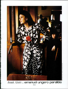 Newton_Emanuel_Ungaro_Parallele_Spring_Summer_1985_09.thumb.png.121c4695c91f521faefe0737c27a0b27.png