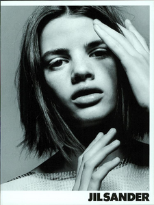 Sims_Jil_Sander_Fall_Winter_1998_99_02.thumb.png.8eed08b9a79ea87f9f4a281871d40a45.png