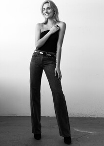 Sophia Huitema A6503-25FE-8009-A3A4-F9F60695D24F.jpg