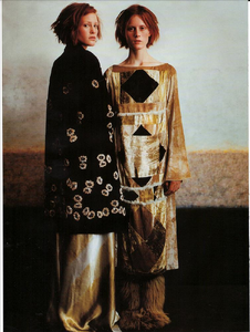 Testino_Marni_Fall_Winter_1998_99_03.thumb.png.b3708fbc55a82c78f8f4d0e2ebed90b9.png