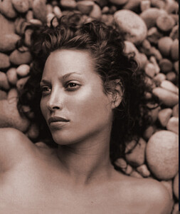 Turl out beach nude (BW).jpg