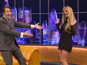 britney-spears-at-jonathan-ross-show-in-london-09-30-2016_9.jpg