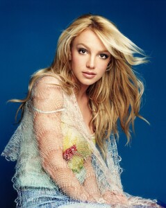 britney-spears-photo-shoot-2000-0.jpg