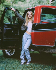 britney-spears-photoshoot-1999-tw-8.jpg