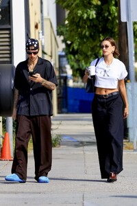 hailey-and-justin-bieber-out-for-coffee-and-breakfast-in-west-hollywood-10-22-2023-2.jpg