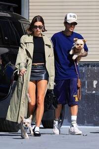 hailey-and-justin-bieber-out-with-their-dogs-in-west-hollywood-10-29-2023-6.jpg