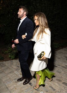 jennifer-lopez-and-ben-affleck-night-out-in-los-angeles-10-28-2023-1.jpg