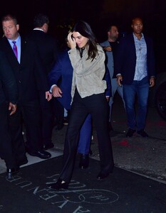 kendall-jenner-arrives-at-snl-afterparty-in-new-york-10-21-2023-2.jpg