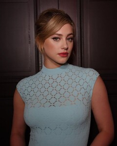 lili-reinhart-lancel-event-portraits-october-2023-3.jpg