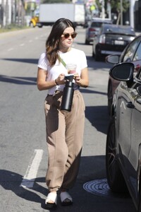 lucy-hale-out-in-los-angeles-10-18-2023-4.jpg