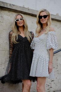 paris-and-nicky-hilton-arrives-at-zimmermann-spring-summer-2024-show-in-paris-10-02-2023-6.jpg