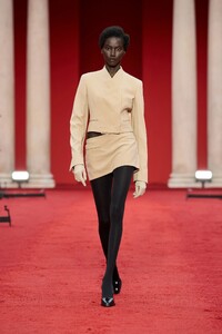00003-ferragamo-spring-2023-ready-to-wear-credit-gorunway.thumb.jpg.2bb8671cfa2c1d905b9b366413dddd11.jpg