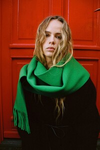 0653302500_2_2_1 (1).jpg