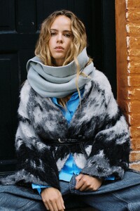 0653302512_2_1_1 (1).jpg