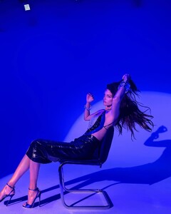 [2023.11.12] sofiaresing_400801513_716047443369062_3129511844957844315_n.jpg