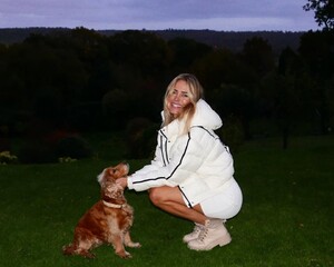 [2023.11.24] kimberleygarner_404648733_800168341912079_8841710274981424500_n.jpg