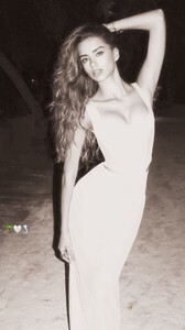 [2023.11.30] lizakovalenkoo_3247247415692226337.jpg