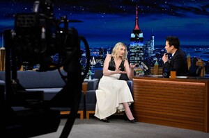 399296018_elizabeth-debicki-tonight-show-09.jpg