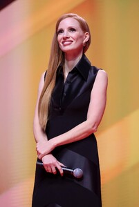 402034769_jessica-chastain-marrakech-day-4-14.jpg