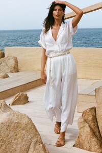 6211205_WhiteEcoLinen_PlayaPocketBlouse_WHT_6050805_WhiteEcoLinen_TheGetawayPant_WHT_21a_1440x.thumb.jpg.ad7cd9f0d7ade7707046d9354e34adbf.jpg