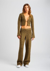 Ecommerce_Crop-23-09-28_BoraCardigan_ReedCardigan_SunniPant_Fort_Greene_1056_ECOMM.jpg
