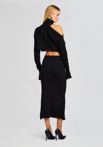 Ecommerce_Crop-23-10-18_NEUMISWEATER_NICOLETTESKIRT_BLACK__1908_ECOMM.jpg