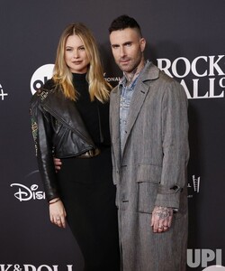 ROCK-ROLL-HOF (1).jpg