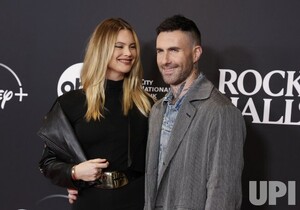 ROCK-ROLL-HOF (2).jpg