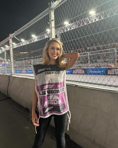 [2023.11.30] abby_oneill_404907885_1040494603661396_6289309808993494695_n.jpg