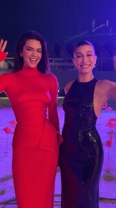 [2023.12.04] voguemagazine_45839852_334285199349757_7619149244644377375_n.jpg