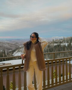 [2023.12.10] f409567551_913776940111379_3989649038053211331_n.jpg