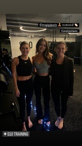 [2023.12.17] s411934232_1127864585253170_7675575561051433913_n.jpg