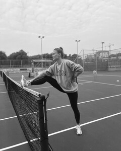 [2023.12.28] barrefaeli_415180089_18409319401041153_2847913335934740586_n.jpg