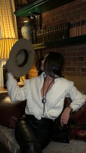 [2023.12.31] s414434108_18410168434039208_1392670427817292352_n.jpg