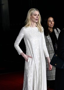 408948216_elizabeth-debicki-crown-finale-20.jpg