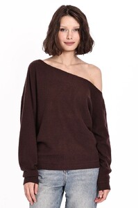 4332100_cashoffshouldertop-202chocolatef.jpg