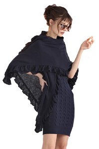 75212ruffleshawl.jpg