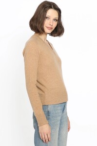 8337cashvnkraglanpullover-215camels.jpg