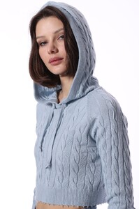 8503cttncroppedfrayedcablehoodie-463babybluedetail.jpg