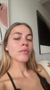 Caroline Kelley - TikTok [2022.10.13] 2.jpg