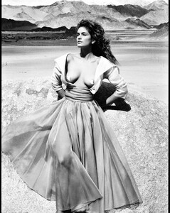 Cindy Crawford - Patrick Demarchelier [2023.09.29].jpg