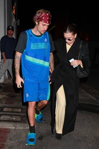 Hailey-Bieber---Leaving-dinner-at-Funke-restaurant-in-Beverly-Hills-08.jpg