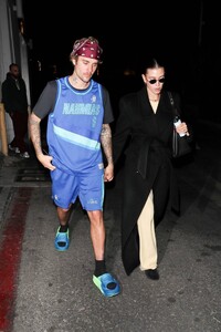 Hailey-Bieber---Leaving-dinner-at-Funke-restaurant-in-Beverly-Hills-10.jpg