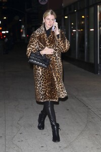 Nicky-Hilton---Leaving-Zero-Bond-in-New-York-04.jpg