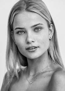 Taneisha Flowers 700full-taneisha-flowers.jpg