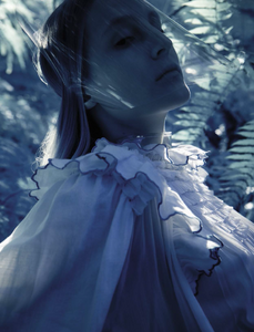 VogueItalia-Marzo2016-1527.thumb.png.665de4718e38355a77100a5ae9611968.png
