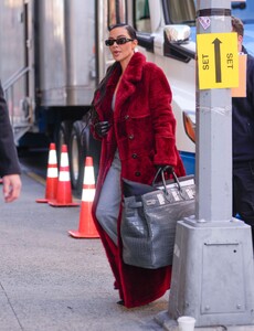 kim-kardashian-arrives-on-the-set-of-american-horror-story-in-ny-12-02-2023-4.jpg
