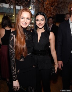 madelaine-petsch-19-mai-2016-CW-upfront-party-riverdale_28729.jpg